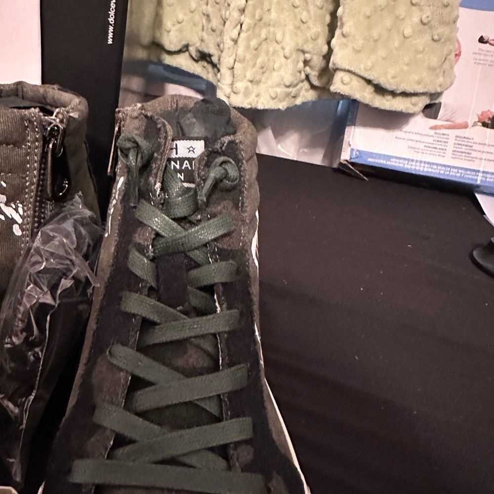 Vintage Havana Green and Camo High-Top Sneakers - Picture 3 of 8